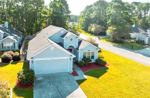 Myrtle Grove House | Seaside Serenity: Your Perfect Retreat!