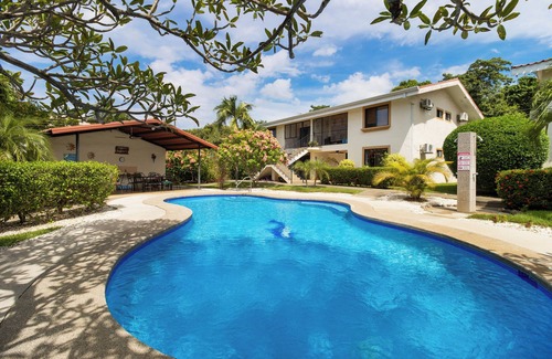Coco Sunset Hills Condo | Seaside Solace - 2 Bedrooms 500 Meters To Beach