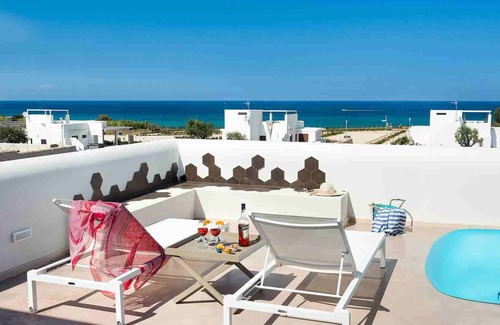 Reitani Villa | Seaside vacation villa rental Sicily with pool and AC