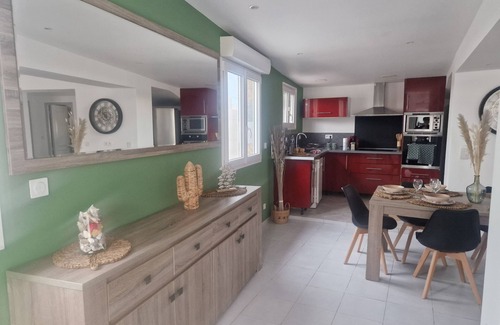 Serignan Apartment | Seaside villa