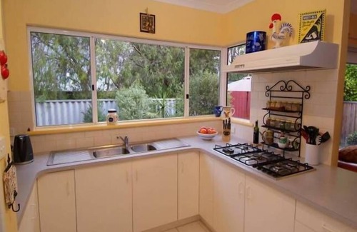 Geographe Villa | SEASIDE VILLA - FUNKY beachfront villa