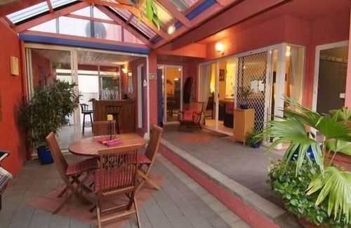 Geographe Villa | SEASIDE VILLA - FUNKY beachfront villa