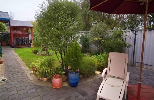 Geographe Villa | SEASIDE VILLA - FUNKY beachfront villa