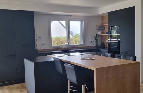 Santec Villa | Seaside villa - Spa, paddle - Rated 4 stars, Villa bord de mer - Spa, paddle - 4 étoiles