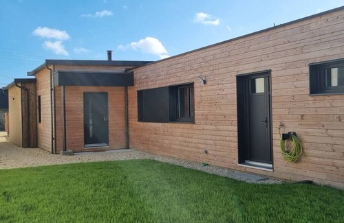 Santec Villa | Seaside villa - Spa, paddle - Rated 4 stars, Villa bord de mer - Spa, paddle - 4 étoiles