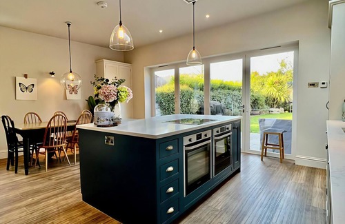 New Forest District Cottage | Seaside Village Springfield Cottage