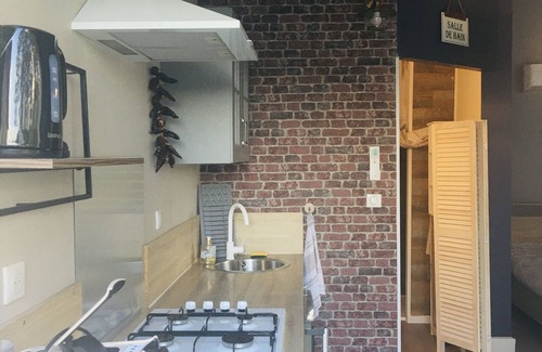 Saint-Pierre-de-Chignac Apartment | seasonal rental with swimming pool