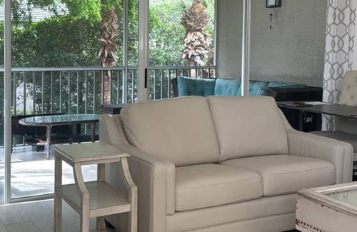 North Naples Condo | Seasonal Naples Retreat – Fully Furnished Turn-Key 3BR/2BA Condo