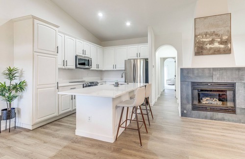 Aurora Condo | Seasonal Pool, Balcony: Quiet & Cozy Aurora Condo!