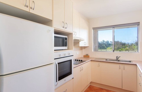 Forster Apartment | Seaspray 2 - Pebbly Beach