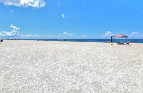 Treasure Island Apartment | SeaSpray Beach Cottage A
