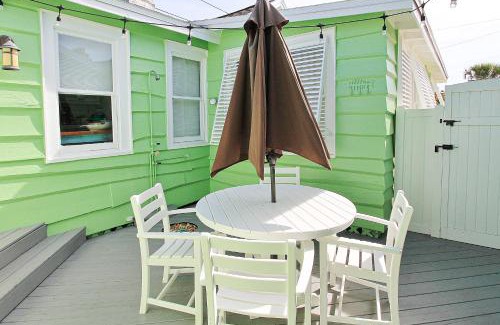 Treasure Island Apartment | SeaSpray Beach Cottage B