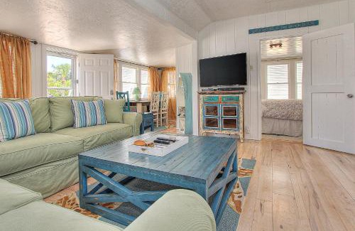 Treasure Island Apartment | SeaSpray Beach Cottage B