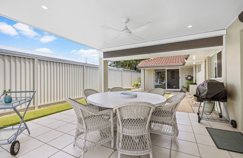 Mooloolaba Villa | Seatides Mooloolaba -Pet friendly luxury home with heated pool!