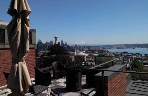 Lower Queen Anne House | Seattle "Post Card" View and Luxury Too