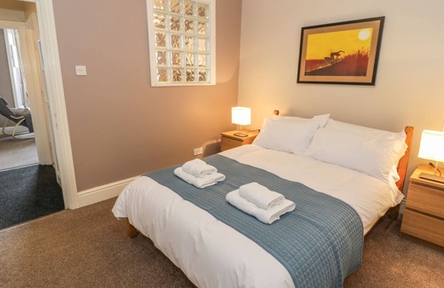 Barmouth Apartment | SEAVIEW APARTMENT, character holiday cottage in Barmouth