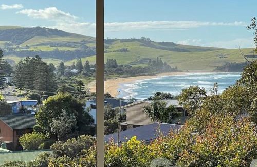 Gerringong House | Seaview at Gerringong - 4pm check out if available