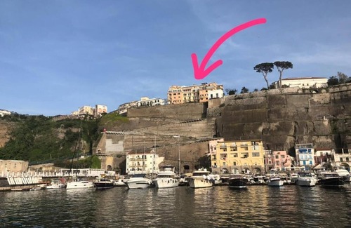 Piano di Sorrento Apartment | Seaview Cocò Home Piano di Sorrento SEA FRONT and FREE PARKING