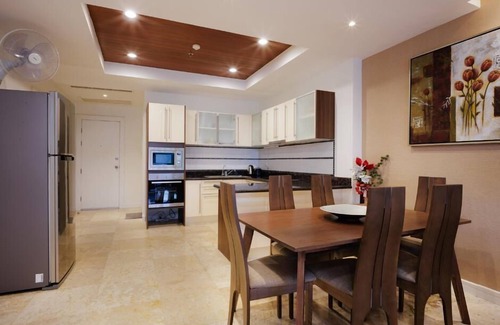 Wichit Condo | Seaview Condo with Large Pool (BAP1)