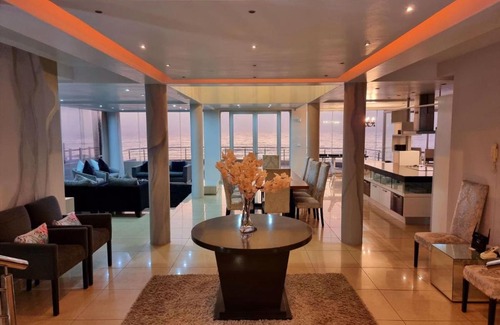 Tinley Manor House | Seaview House
