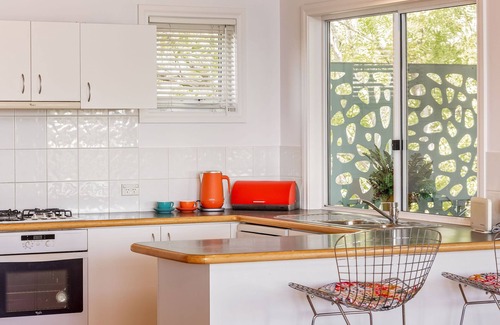 Dunsborough House | Seaview in Old Dunsborough: ocean views and pet friendly