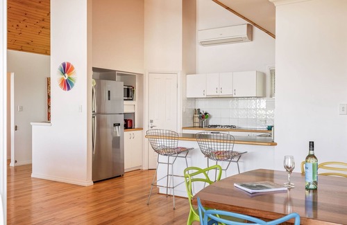 Dunsborough House | Seaview in Old Dunsborough: ocean views and pet friendly