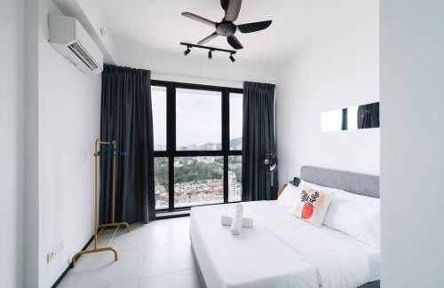 George Town Apartment | Seaview Infinity Pool 3BR 2Carparks 8Pax