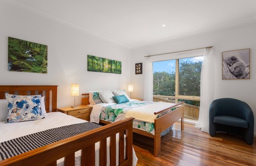 Dromana House | Seaview Jade - Stunning water views, close to nature reserve and enchanted maze