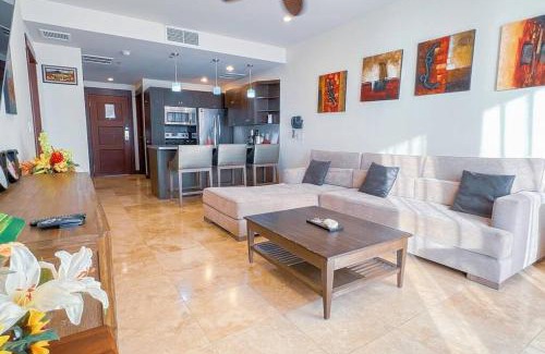 Jaco House | Seaview Oasis 1-BR Suite in Croc's casino resort