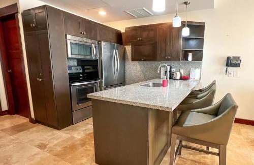 Jaco House | Seaview Oasis 1-BR Suite in Croc's casino resort
