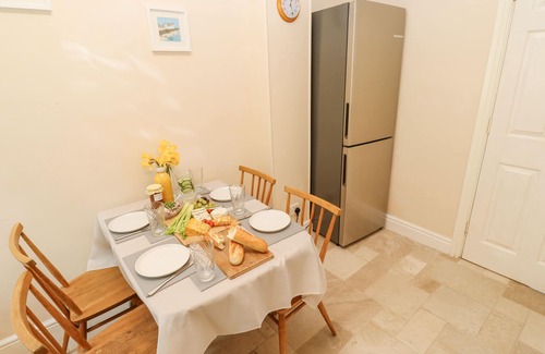 Coverack Cottage | SEAVIEW, pet friendly, country holiday cottage in Coverack