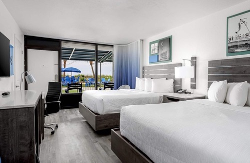 Fort Walton Beach Hotel | Seaview Room Perfect for Wellness Retreat Near Boardwalk on Okaloosa Island