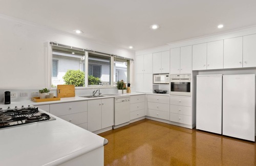 Point Lonsdale House | Seaview Splendour - Point Lonsdale