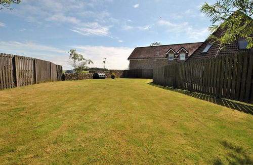 Anstruther Cottage | Seaview Steading-spacious home in rural location
