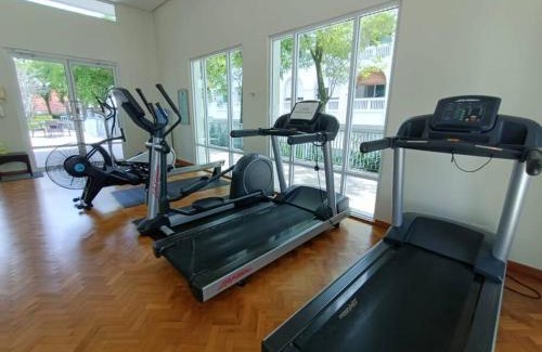 Seri Tanjung Pinang Apartment | Seaview Waterfront at Straits Quay Free Carpark Bathub