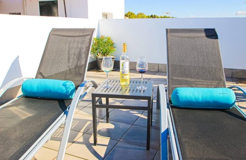 Conil de la Frontera City Center House | Seaviews from private terraces, near to the beach - casa Luna with aircondition and WiFi internet