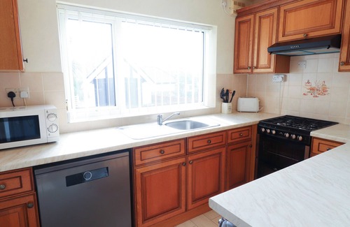 Rhos on Sea Cottage | Seaward