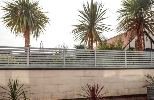 Rhos on Sea Cottage | Seaward