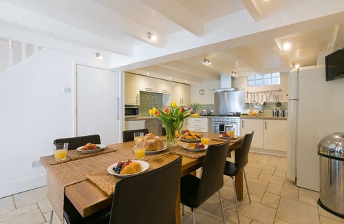 St Ives Cottage | Seawater cottage in beautiful St Ives with car parking