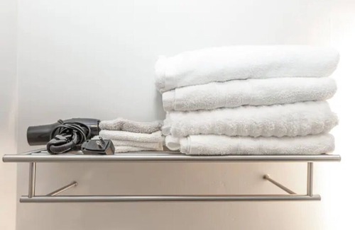 Old Town House | Seaworld 🐋 King Bed Suite w/WiFi, Cable, Parking - Discounts For Longer Stays