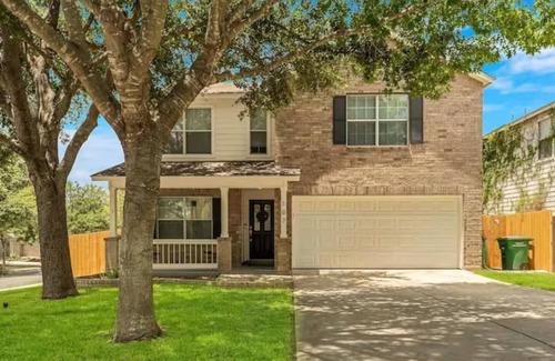 Heritage House | SeaWorld|Lackland|BMT with game room