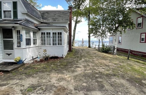 Sebago Cottage | SEBAGO LAKE BEACHFRONT