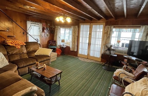 Sebago Cottage | SEBAGO LAKE BEACHFRONT