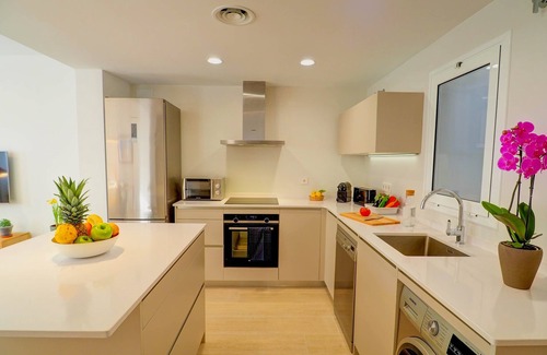 Sitges Apartment | Sebastian Patio by Hello Homes Sitges