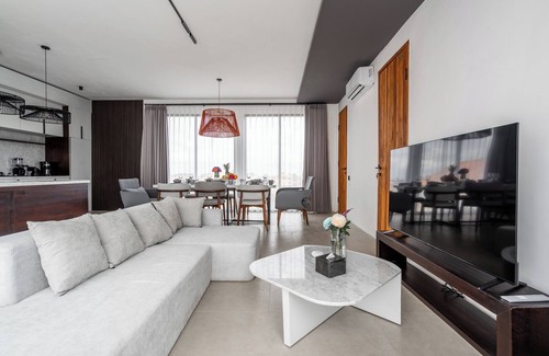 Ubud City-Centre Apartment | Sebelas Apartments by EVDEkimi – The Residence with Authentic Café in Ubud Center