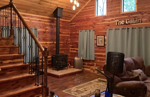 Norfork House | Secluded 2k sq ft Log Home on 5-acre, 5 min to world-class trout waters and lake