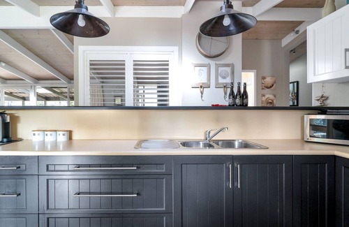 Surf Beach House | Secluded 3-Bed Retreat Moments to the Beach