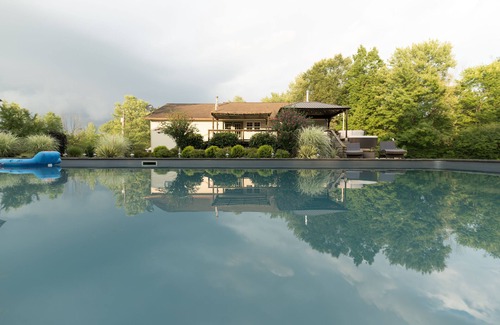 Oberlin House | Secluded 5 acre getaway heated inground pool 6 person hot tub