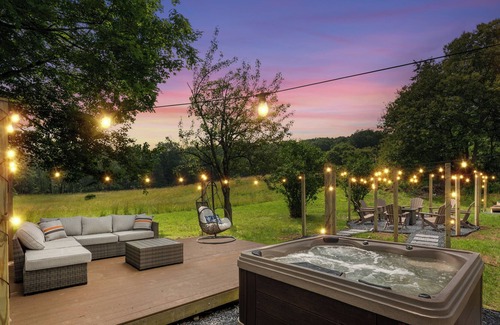 East Stroudsburg Villa | Secluded 5-Bed Poconos Oasis with Hot Tub