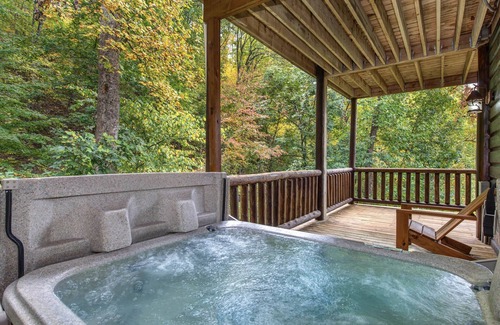 Wears Valley Cabin | Secluded 6 BDR Cabin w/Game Room & Theater – Minutes from Smoky Mountain Park!